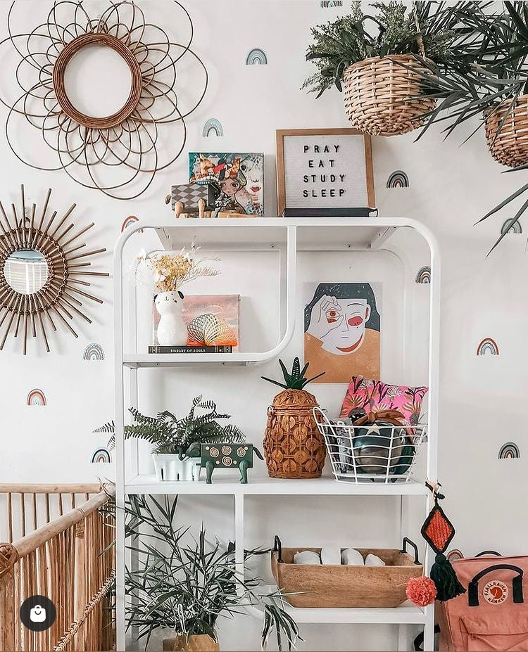 Arc shelf